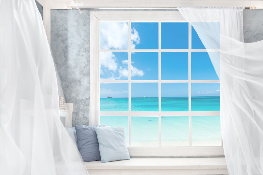 Kate vista al mar fuera de la ventana telón de fondo de verano Diseñado por JFCC