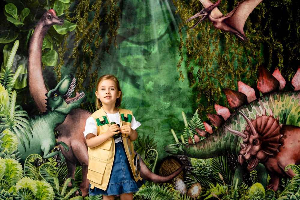 Kate Fondo de cumpleaños de dinosaurios de aventura en la selva diseñado por Mandy Ringe Photography