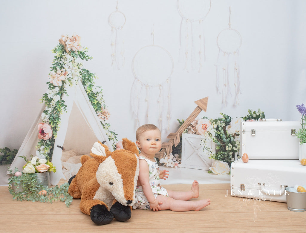 Kate Telón de fondo de primavera Boho Teepee diseñado por Megan Leigh Photography