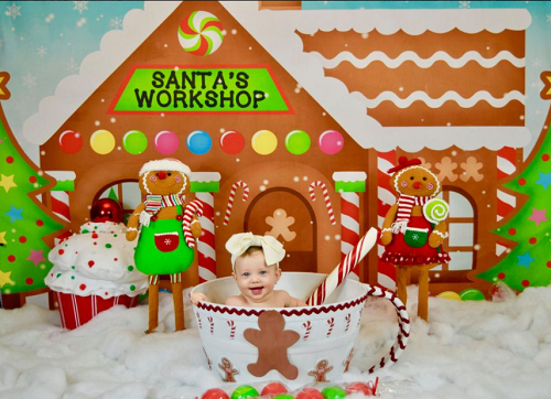 Cargar imagen en el visor de la galería, Kate Telón de fondo de Navidad nevado Gingerbread Town para niños diseñado por Leann West