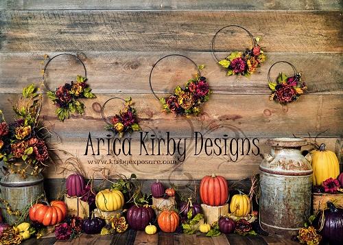 Kate Fondo floral de otoño con aros y calabazas diseñado por Arica Kirby
