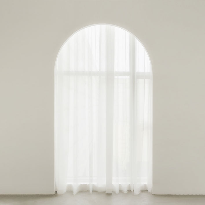 Kate Ventana blanca con fondo interior Diseñado por Jia Chan Photography