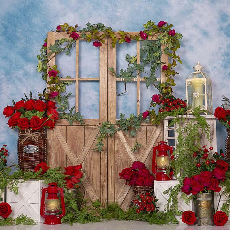 Kate Primavera / día de la madre Rosa roja Flores Puerta Fondo azul Diseñado por Emetselch