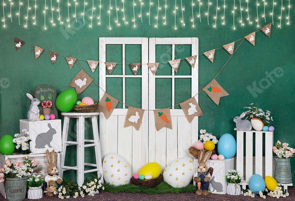 Kate Huevo de Pascua Conejito Linterna Puerta blanca Fondo verde Diseñado por Emet Selch