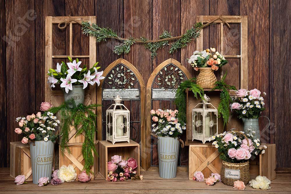 Kate Flores de primavera Puerta de madera Ventana Telón de fondo marrón Diseñado por Emetselch