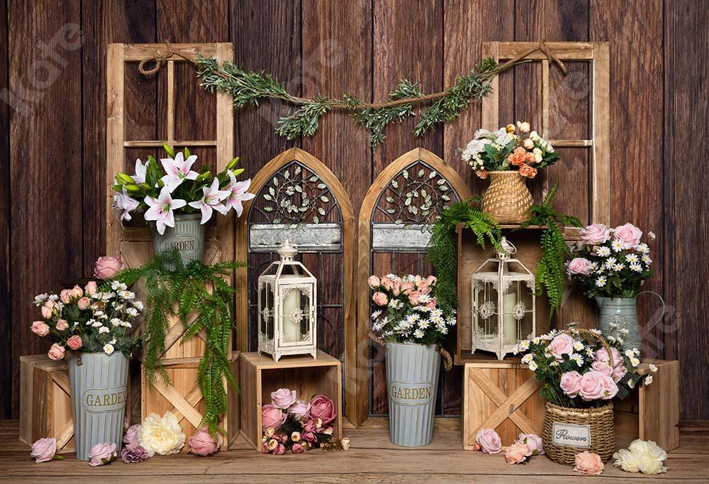Kate Flores de primavera Puerta de madera Ventana Telón de fondo marrón Diseñado por Emetselch