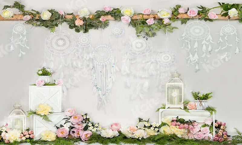 Kate Fondo blanco Boho de flores para el día de la madre diseñado por Emetselch