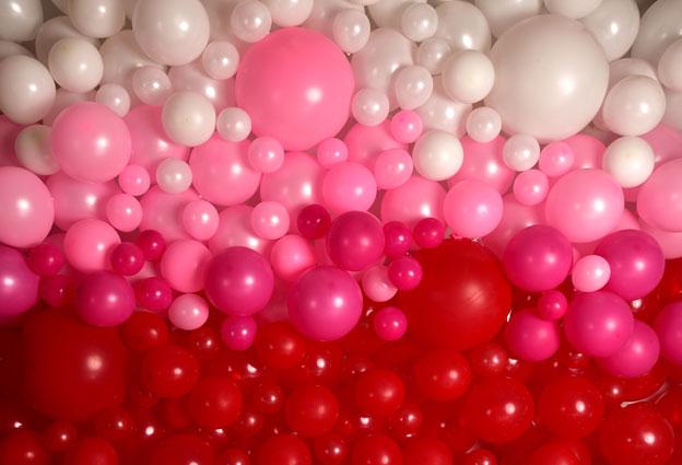 Cargar imagen en el visor de la galería, Kate Telón de fondo de pared de globos de San Valentín para fotografía diseñado por Mandy Ringe Photography
