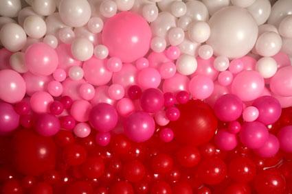 Kate Telón de fondo de pared de globos de San Valentín para fotografía diseñado por Mandy Ringe Photography
