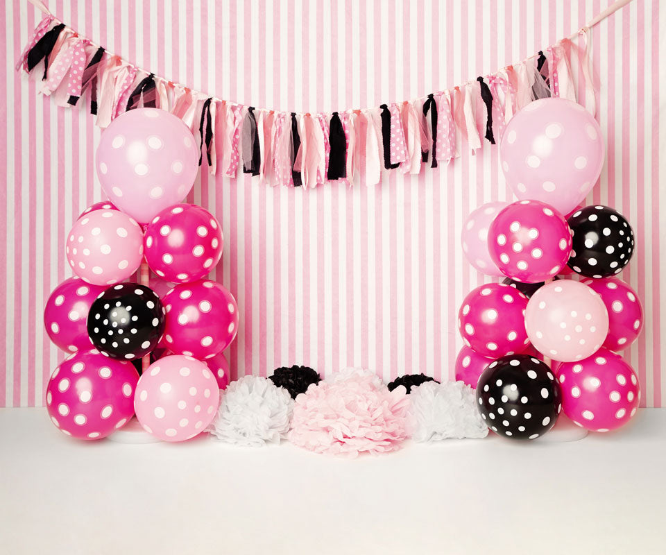 Kate Globos rosas negros con tiras para niños Telón de fondo para fotografía diseñado por Kerry Anderson