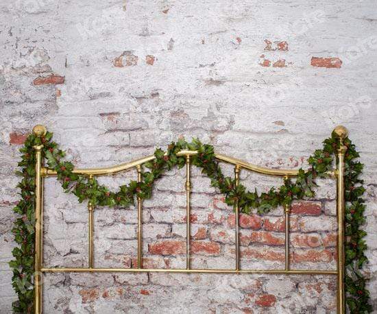 Katebackdrop：Kate Half Brass Bed with Ivy Headboard Brick Wall Backdrop Designed by Pine Park Collection