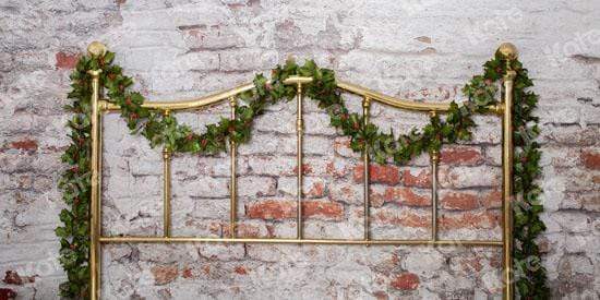 Katebackdrop：Kate Half Brass Bed with Ivy Headboard Brick Wall Backdrop Designed by Pine Park Collection