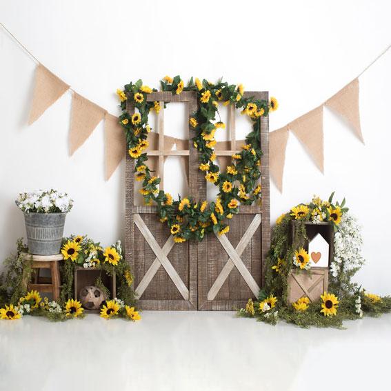 Kate Telón de fondo de decoración de puerta de granero de girasol de primavera diseñado por Megan Leigh Photography