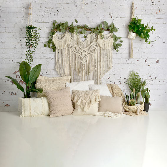 Kate Almohadas de piso de macramé Boho con fondo de plantas de primavera madre diseñado por Mandy Ringe Photography