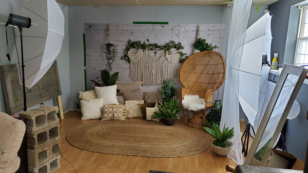 Kate Almohadas de piso de macramé Boho con fondo de plantas de primavera madre diseñado por Mandy Ringe Photography