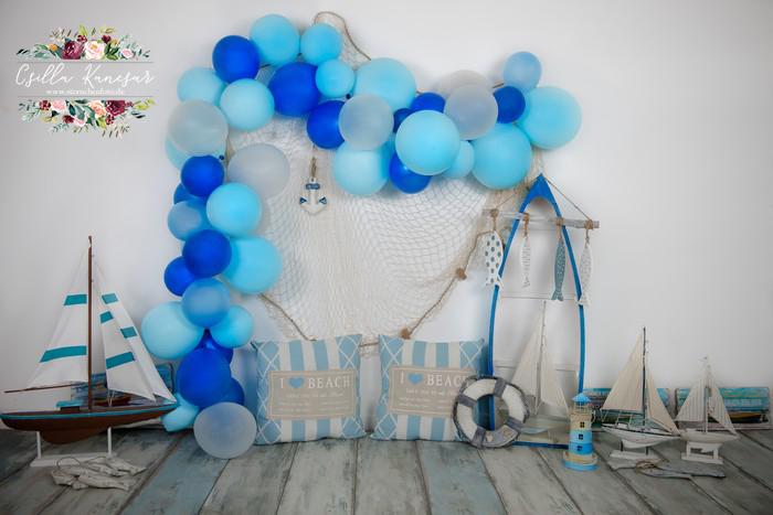 Cargar imagen en el visor de la galería, Kate Fondo de marinero Globos azules Velero cumpleaños diseñado por Csilla Kancsar