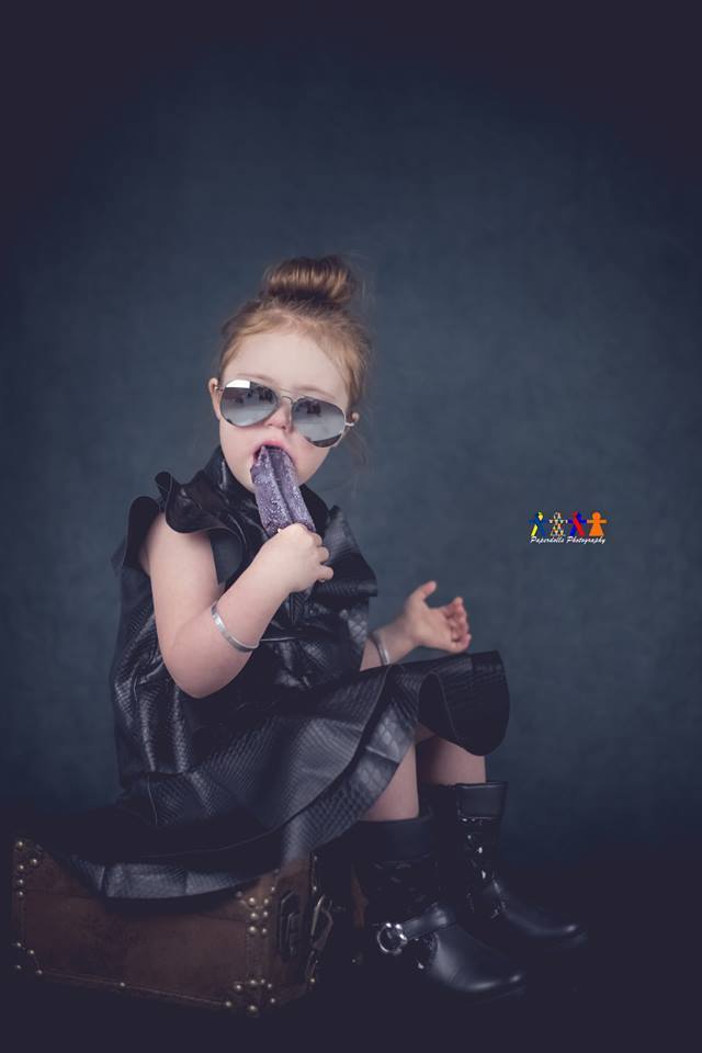 Katebackdrop：Kate Around Cold Black, Green and Light Middle Gray Abstract Textured Backdrop